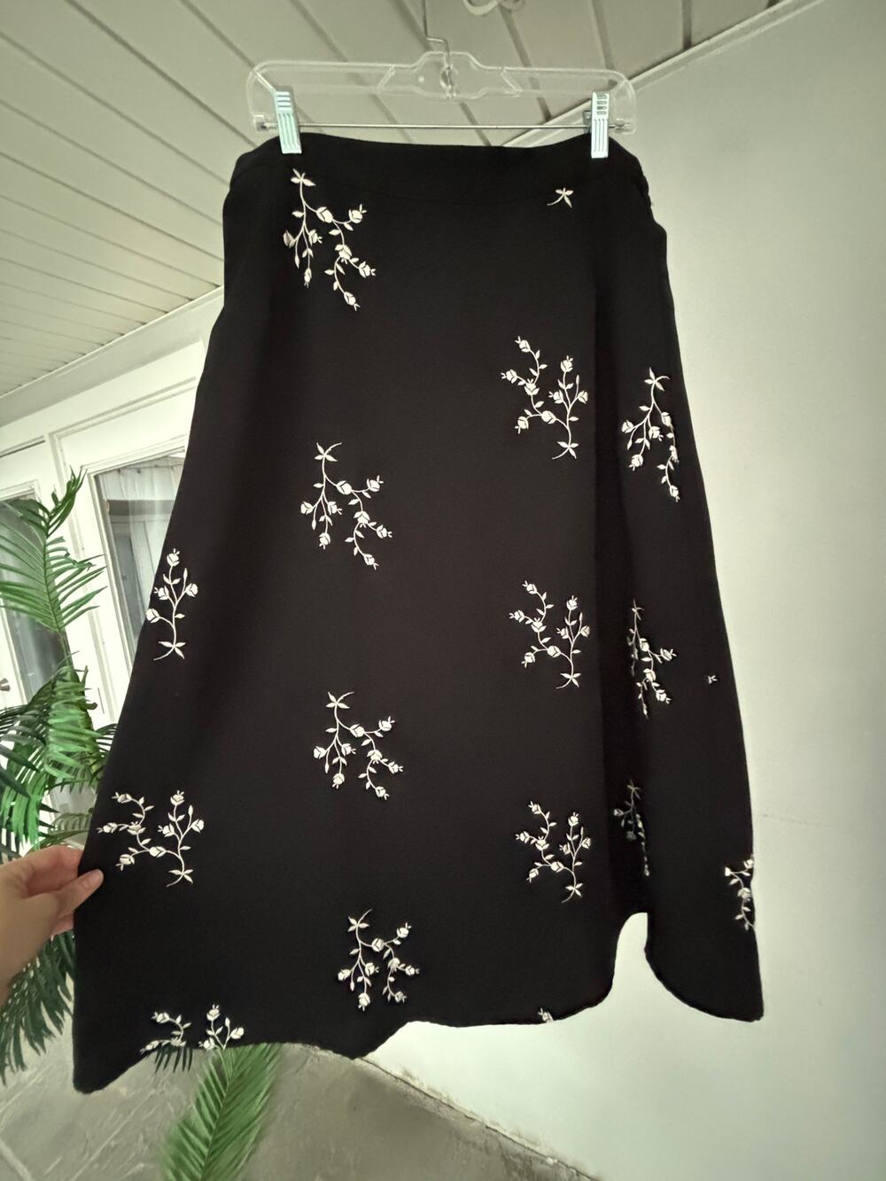 Roamans J0 Black White Embroidered Flared Back Zip Skirt Plus Size